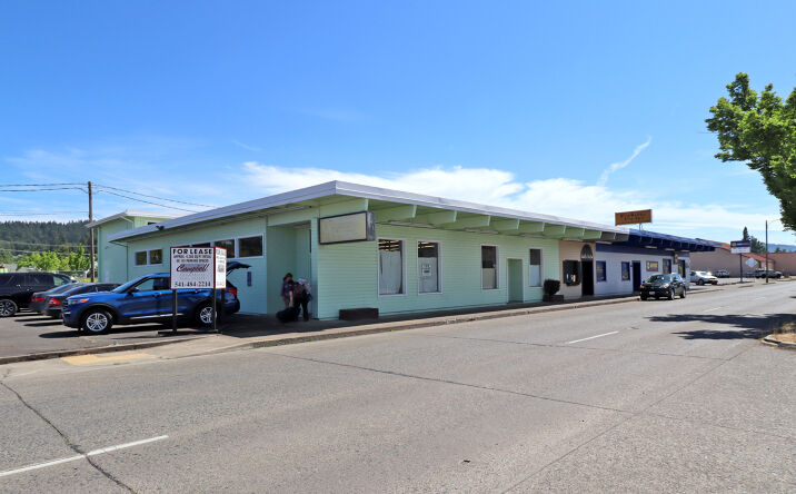 Pictures of Retail property located at 104 S Goshen-Divide Hwy, Cottage Grove, OR 97424 for lease - image #1