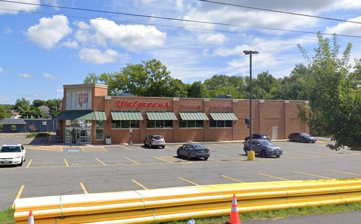 Pictures of Retail property located at 100 E Main St, Webster, MA 01570 for lease - image #1