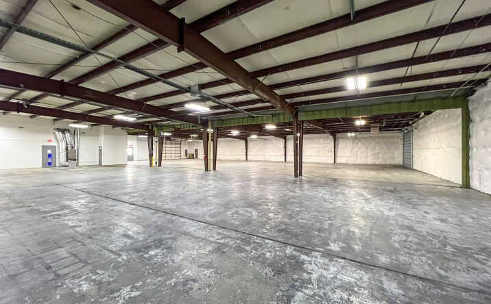 Pictures of Retail, Office, Industrial property located at 4701 Commercial Dr NW, Huntsville, AL 35816 for lease - image #1