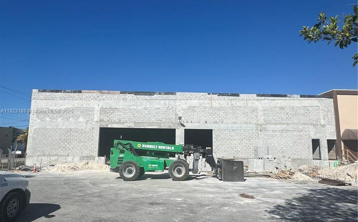 Pictures of Industrial property located at 4507 NW 133rd St, Opa-Locka, FL 33054 for lease - image #1