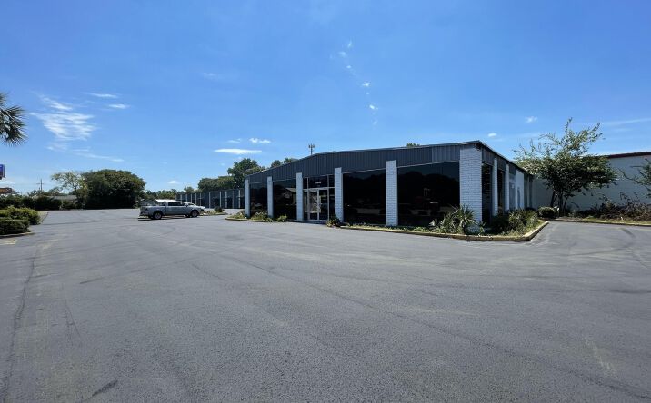 Pictures of Retail, Restaurant, Industrial, Office property located at 5660 Rivers Avenue, North Charleston, SC 29406 for lease - image #1