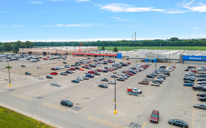 Pictures of Retail, Office, Restaurant property located at 4298 Prospect Dr, Decatur, IL 62526 for lease - image #1