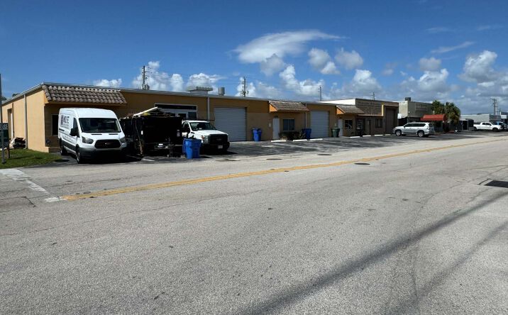 Pictures of Industrial property located at 1042 NE 44th St, Oakland Park, FL 33334 for lease - image #1