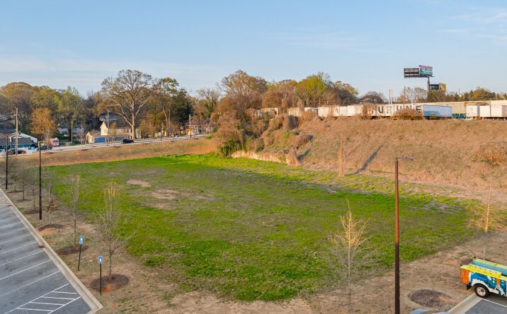 Pictures of Land property located at 352 University Ave SW, Atlanta, GA 30310 for lease - image #1