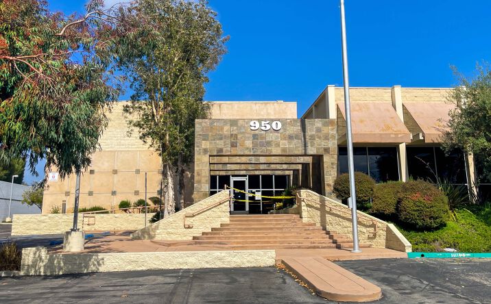 Pictures of Office, Industrial property located at 950 Lawrence Dr, Thousand Oaks, CA 91320 for lease - image #1