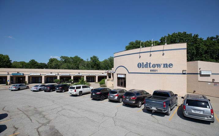 Pictures of Office property located at 6651 N Oak Trafficway, Kansas City, MO 64118 for lease - image #1