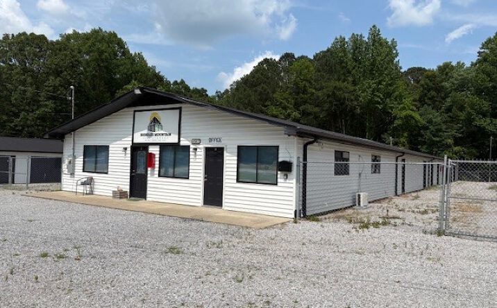 Pictures of Office property located at 9582 US-231, Arab, AL 35016 for lease - image #1
