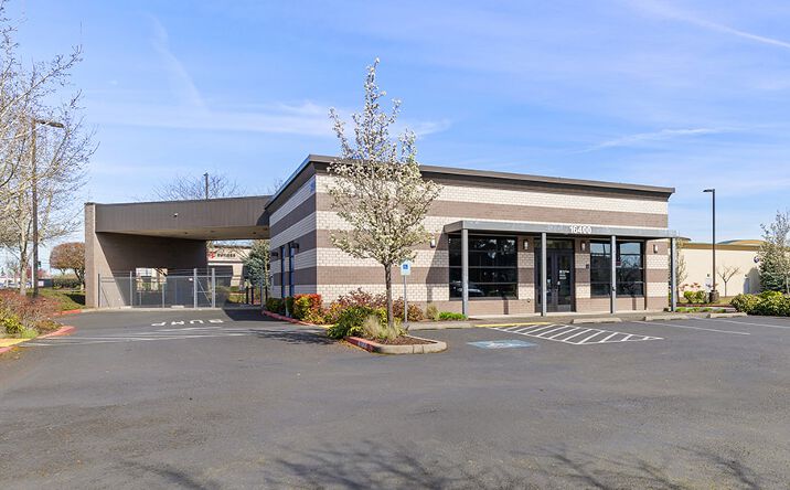 Pictures of Retail property located at 16400 SE 18th St, Vancouver, WA 98683 for lease - image #1