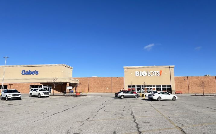 Pictures of Retail property located at 8445 Market St, Mentor, OH 44060 for lease - image #1