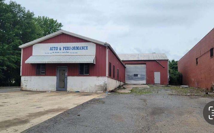 Pictures of Retail, Office, Industrial property located at 117 W 28th St, Charlotte, NC 28206 for lease - image #1