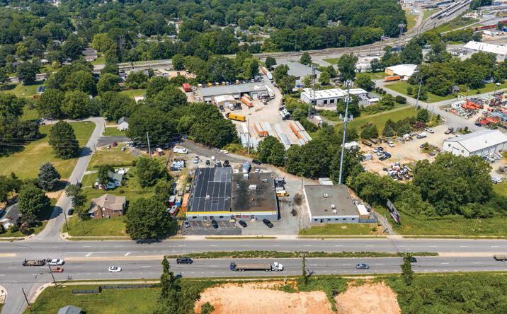 Pictures of Industrial property located at 4433 Brookshire Blvd, Charlotte, NC 28216 for lease - image #1