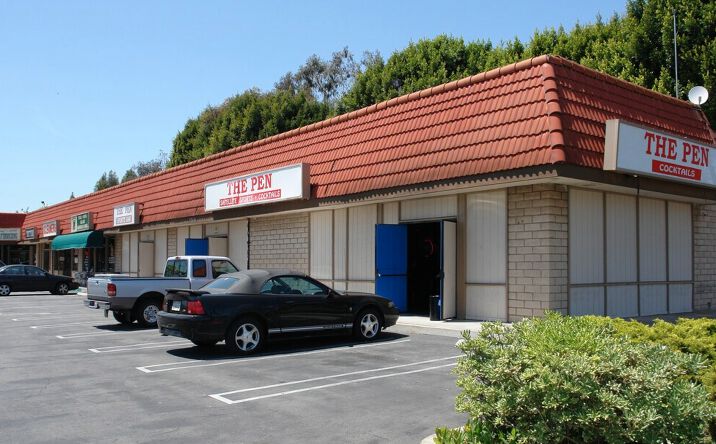 Pictures of Retail property located at 19901-19945 Beach Blvd, Huntington Beach, CA 92648 for lease - image #1