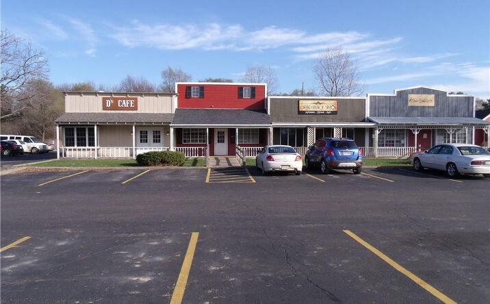 Pictures of Retail property located at 1415 S Milford Rd, Highland Twp., MI 48357 for lease - image #1