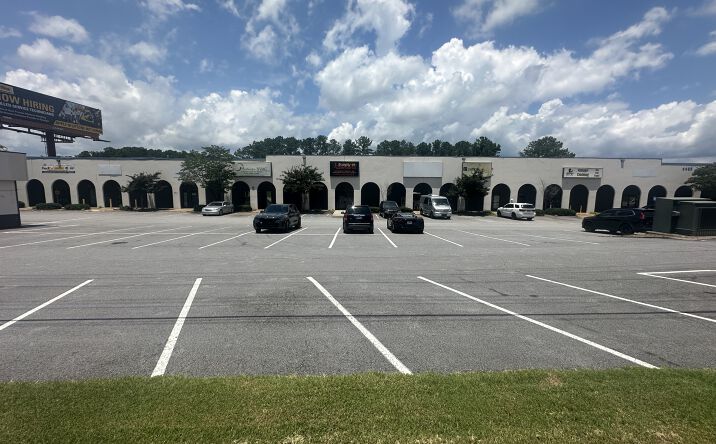 Pictures of Industrial property located at 4477 Fulton Industrial Blvd SW, Atlanta, GA 30336 for lease - image #1