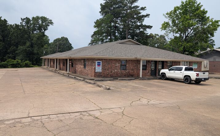 Pictures of Office property located at 1600 Arkansas Blvd Texarkana, ar, Texarkana, AR 71854 for lease - image #1