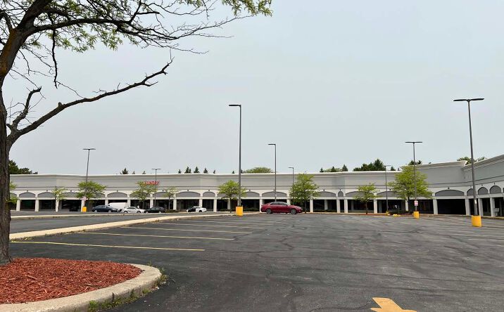 Pictures of Retail property located at 6510 W Brown Deer Rd, Milwaukee, WI 53223 for lease - image #1