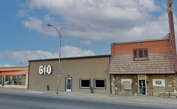 Pictures of Retail, Restaurant property located at 1054 Overland Ave, Burley, ID 83318 for lease - image #1