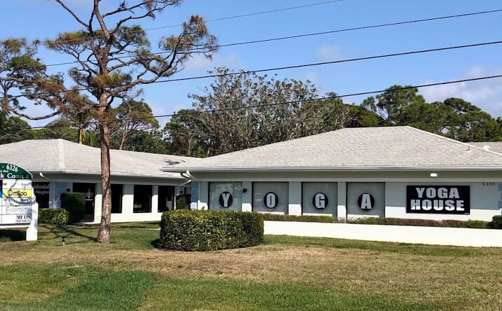 Pictures of Retail property located at 6216 Trail Blvd, Naples, FL 34108 for lease - image #1