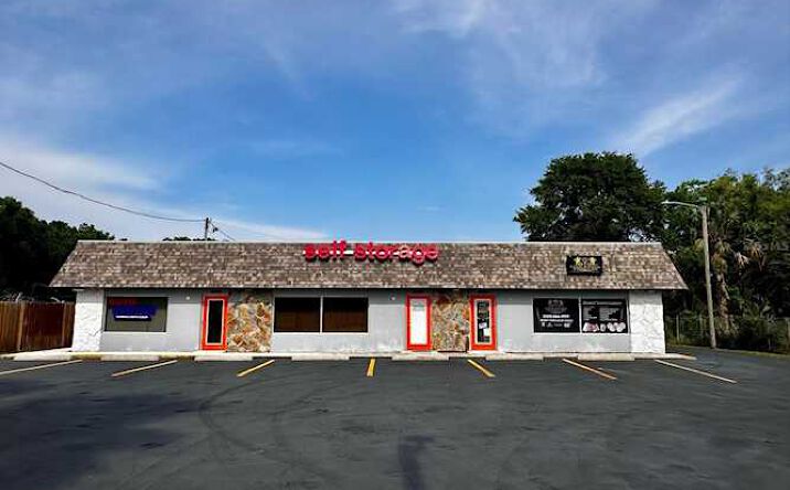 Pictures of Retail property located at 3816-3820 Grand Boulevard, New Port Richey, FL 34652 for lease - image #1