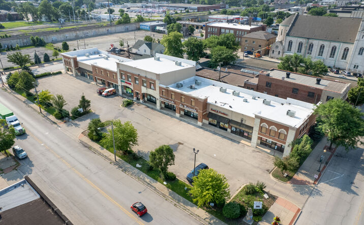 Pictures of Retail property located at 230 Ohio St, Joliet, IL 60432 for lease - image #1