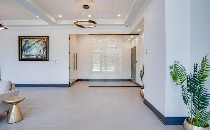 Pictures of Office property located at 1321 Executive Center Dr, Tallahassee, FL 32301 for lease - image #1