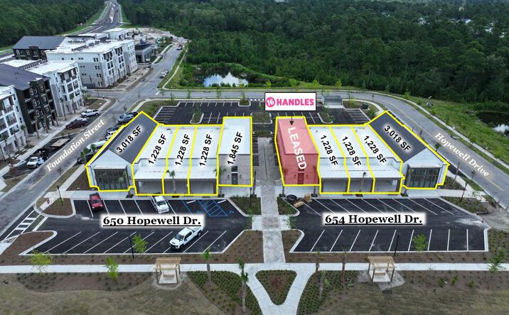 Pictures of Retail, Office, Restaurant property located at 650 Hopewell Drive, Charleston, SC 29492 for lease - image #1