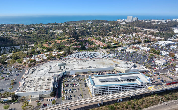 Pictures of Retail property located at La Jolla Square, La Jolla, CA 92037 for lease - image #1