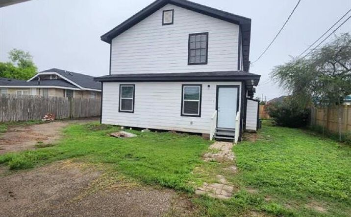 Pictures of Land property located at 710 N Closner Boulevard N, Edinburg, TX 78541 for lease - image #1