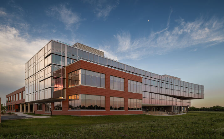 Pictures of Office, Special Purpose property located at 5522 26th Ave, Kenosha, WI 53140 for lease - image #1