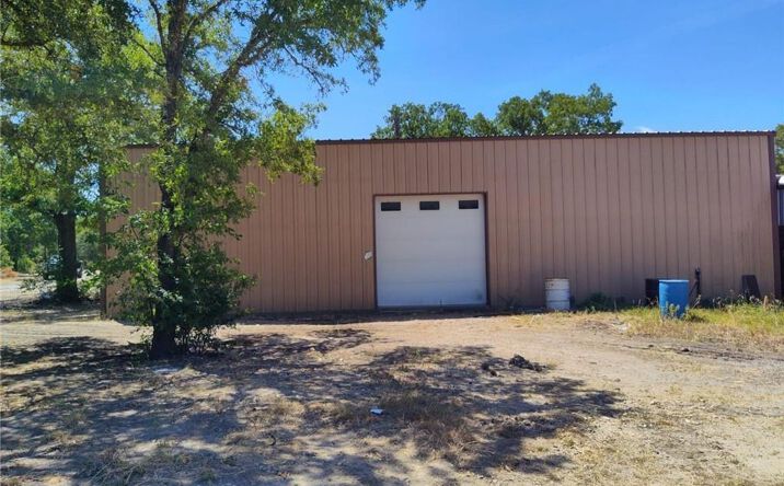 Pictures of Retail property located at 19219 Hogeye Rd, Manor, TX 78653 for lease - image #1