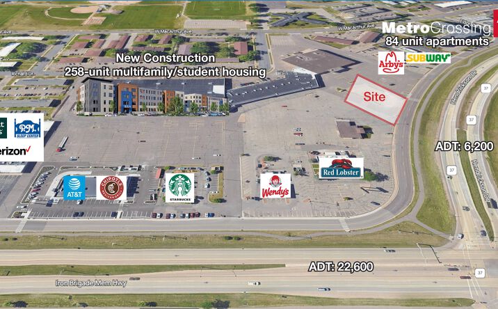 Pictures of Land property located at 2811 Hendrickson Dr, Eau Claire, WI 54701 for lease - image #1