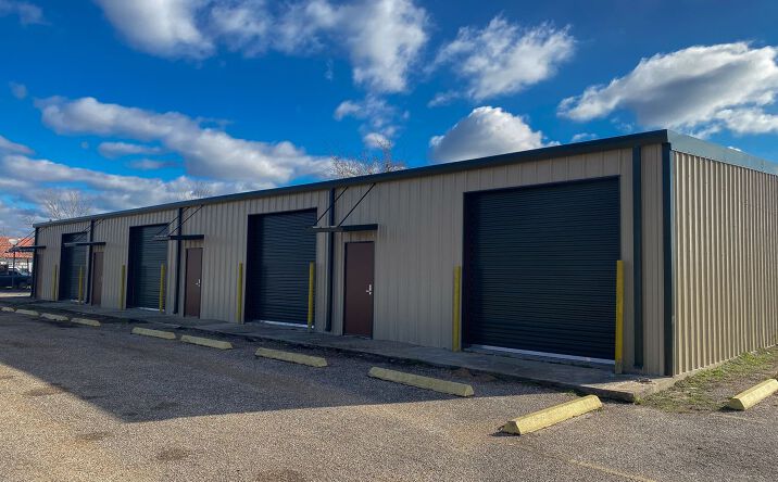 Pictures of Industrial property located at 406 N Washington Ave, Cleveland, TX 77327 for lease - image #1