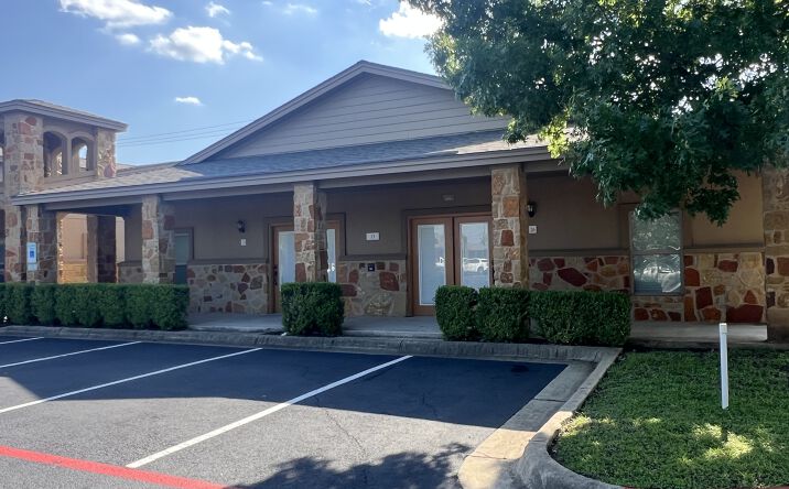 Pictures of Office property located at 2851 Joe Dimaggio Boulevard, Round Rock, TX 78665 for lease - image #1