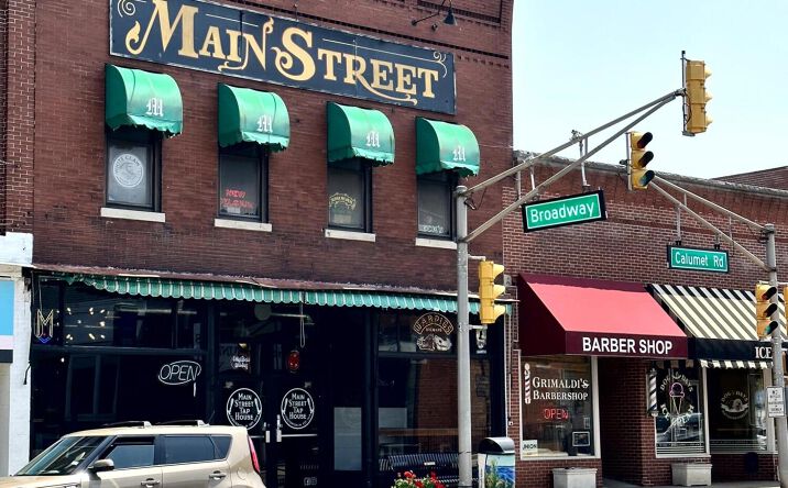 Pictures of Retail, Restaurant property located at 119 S Calumet Road, Chesterton, IN 46304 for lease - image #1