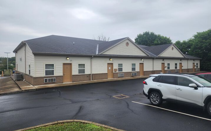 Pictures of Industrial property located at 5 N Commerce Park Dr, Cincinnati, OH 45215 for lease - image #1
