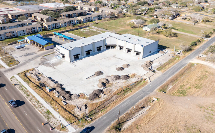 Pictures of Retail property located at 1801 Rodd Field Rd, Corpus Christi, TX 78412 for lease - image #1