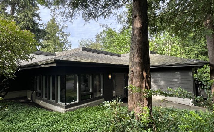 Pictures of Office property located at 750 Ericksen Ave NE, Bainbridge Island, WA 98110 for lease - image #1