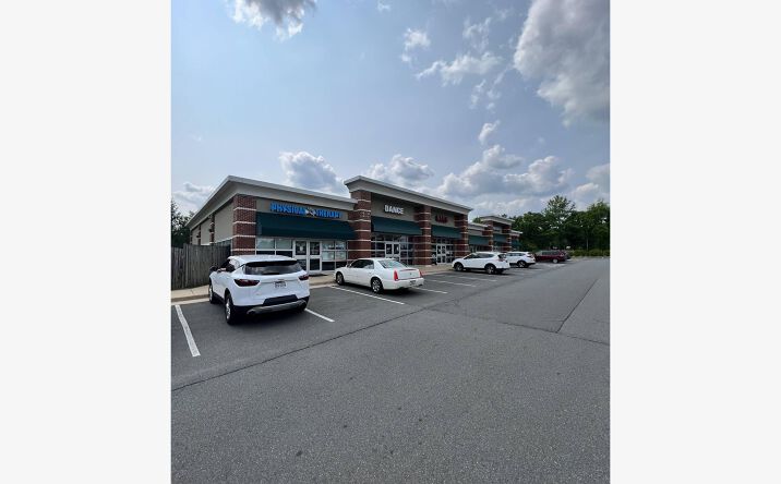 Pictures of Retail, Restaurant property located at 11084 Marsh Rd, Bealeton, VA 22712 for lease - image #1