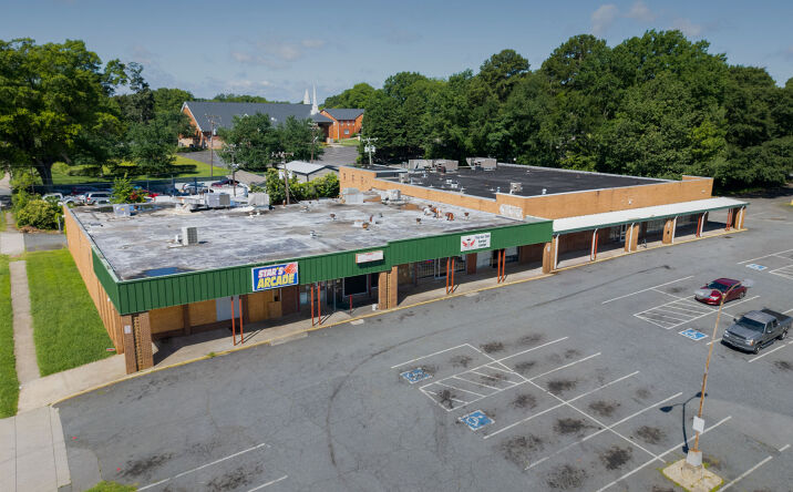 Pictures of Retail, Office property located at 3401 Brookshire Blvd, Charlotte, NC 28216 for lease - image #1