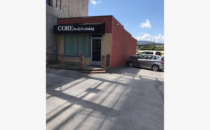 Pictures of Retail, Office property located at 2433 Broad St, Chattanooga, TN 37408 for lease - image #1