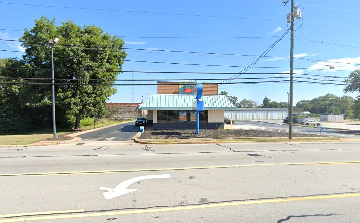 Pictures of Retail, Restaurant property located at 123 Elbert St, Elberton, GA 30635 for lease - image #1