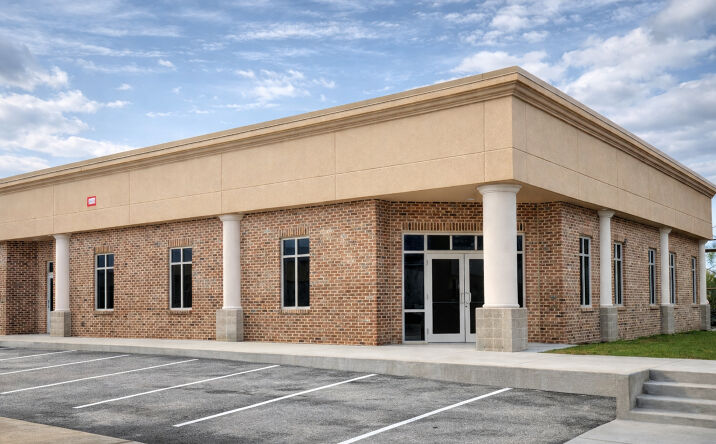 Pictures of Office property located at 1633 Popp's Ferry Rd, Biloxi, MS 39532 for lease - image #1