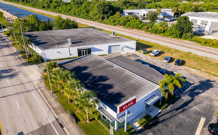 Pictures of Office, Industrial property located at 673 US-1, Vero Beach, FL 32962 for lease - image #1