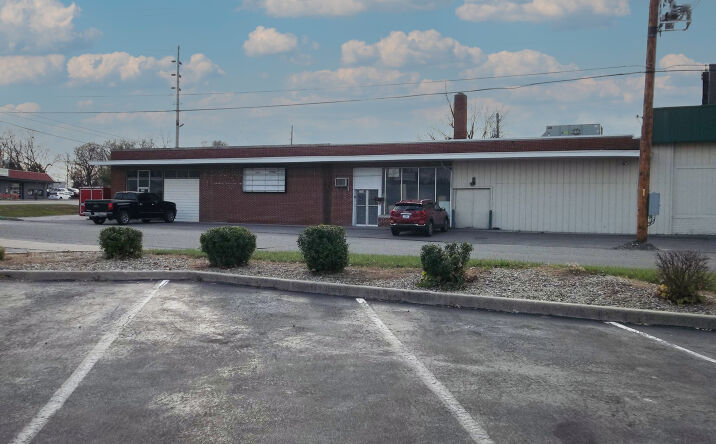 Pictures of Office, Industrial property located at 3300 Madison Ave, Indianapolis, IN 46227 for lease - image #1