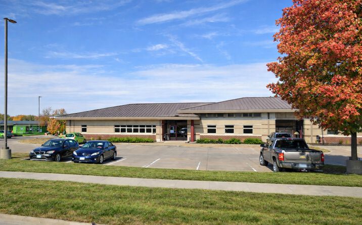 Pictures of Retail, Office property located at 2555 Berkshire Pkwy, Clive, IA 50325 for lease - image #1
