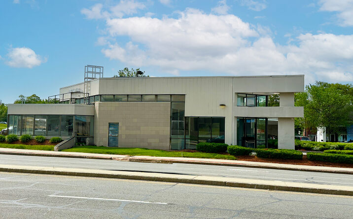 Pictures of Retail property located at 620 Elm Street, Manchester, NH 03101, Manchester, NH 03101 for lease - image #1