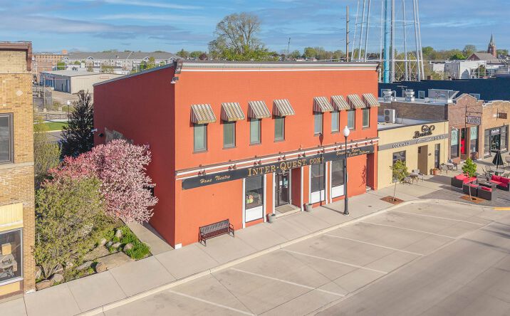Pictures of Retail, Office property located at 304 S Spring, Beaver Dam, WI 53916 for lease - image #1