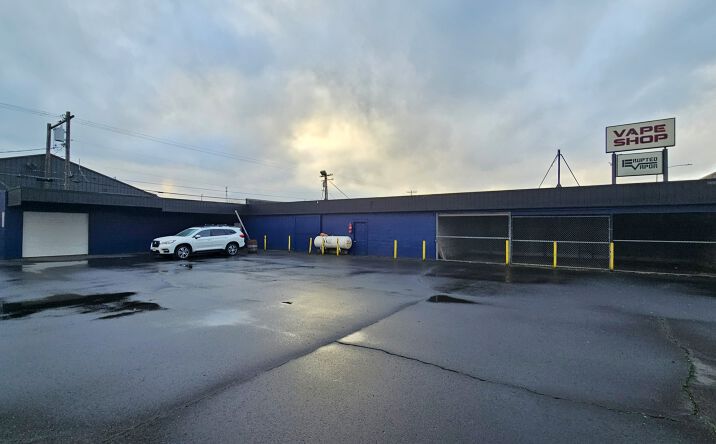 Pictures of Industrial, Retail property located at 1170 15th Ave, Longview, WA 98632 for lease - image #1