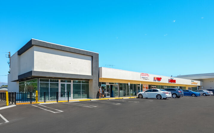 Pictures of Retail property located at 22337 Sherman Way, Los Angeles, CA 91303 for lease - image #1
