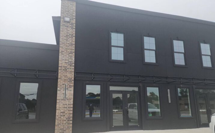 Pictures of Retail, Office, Restaurant property located at 3003 Nederland Ave, Nederland, TX 77627 for lease - image #1